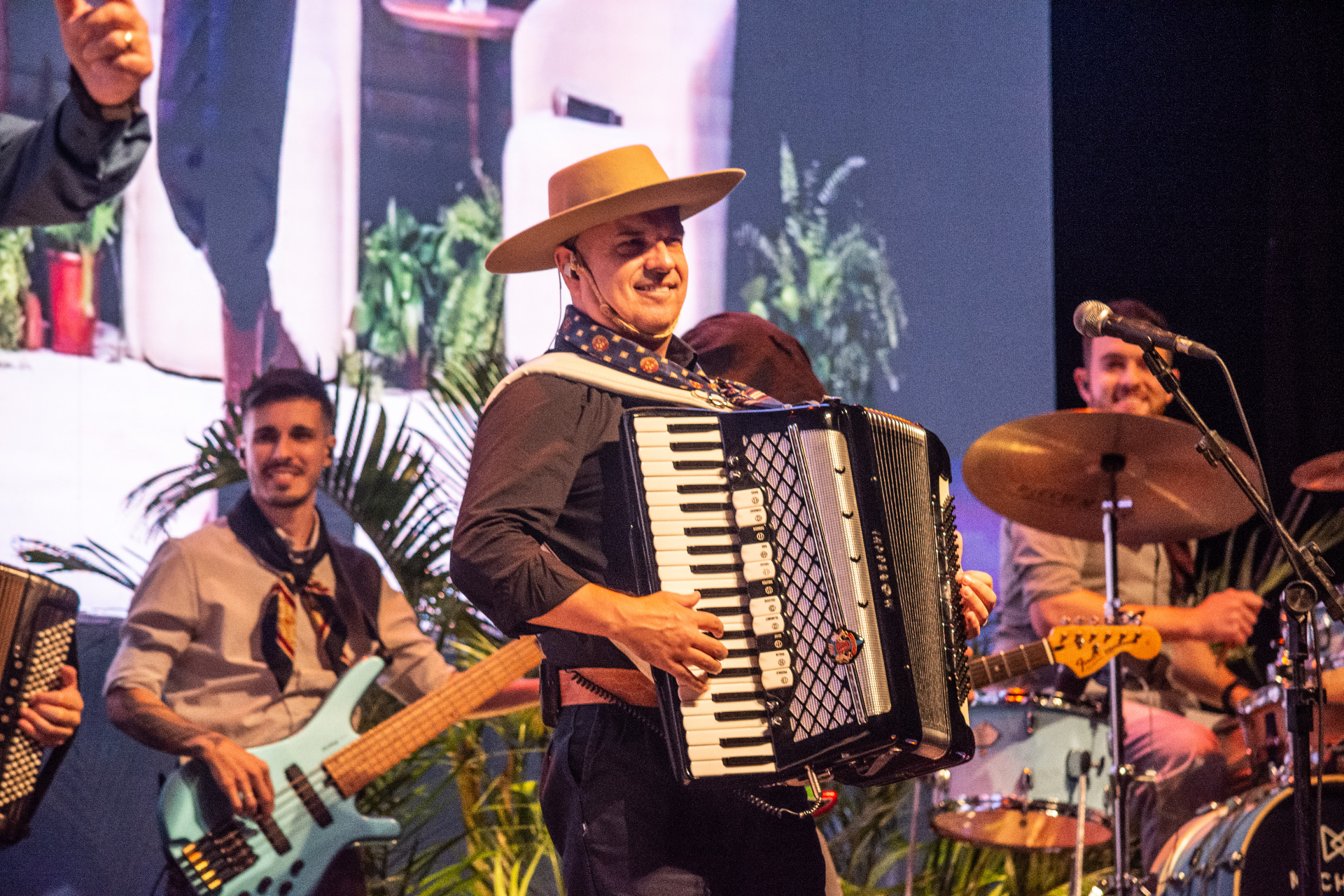 Acordeonista no palco